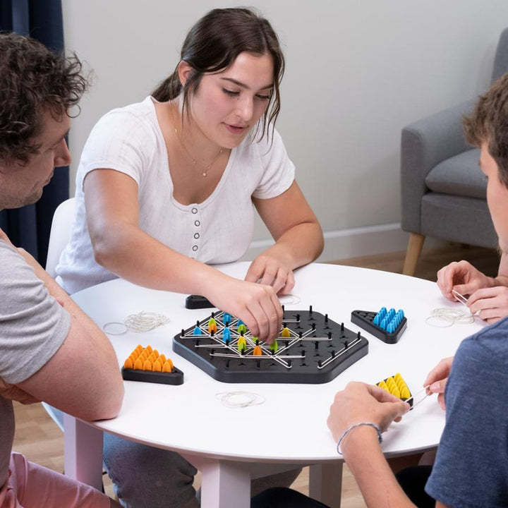 Jeu de stratégie et de réflexion pour toute la famille - TRIGGLE